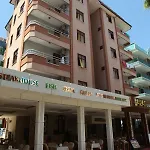 Saray 公寓式酒店 3*