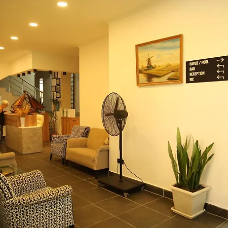Saray Apartahotel