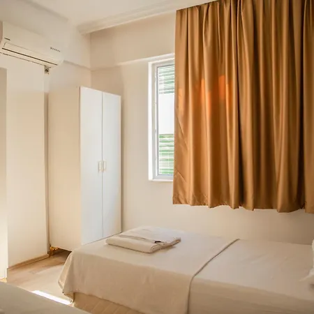 Aparthotel Saray