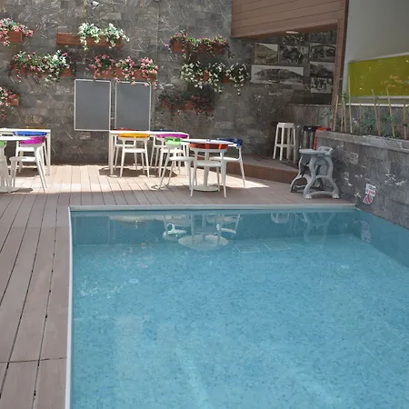 Aparthotel Saray